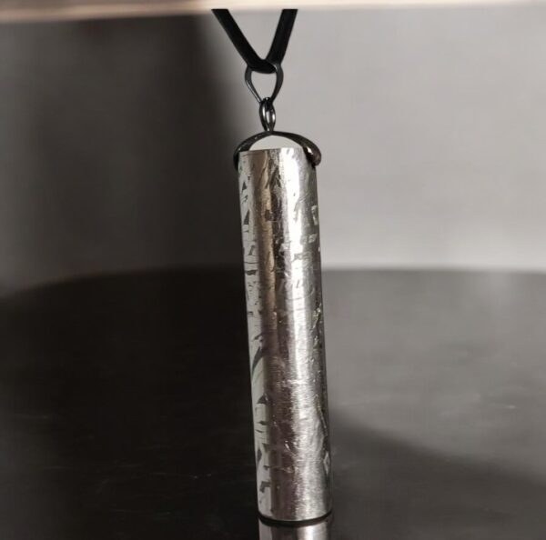 Pendentif Météorite – REF M15VXC3